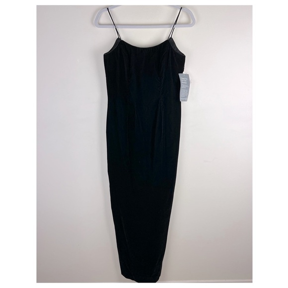 Late Edition | Vintage Dead Stock 80s 90s Timeless Black Velvet Maxi Dress | 8 - Picture 4 of 13